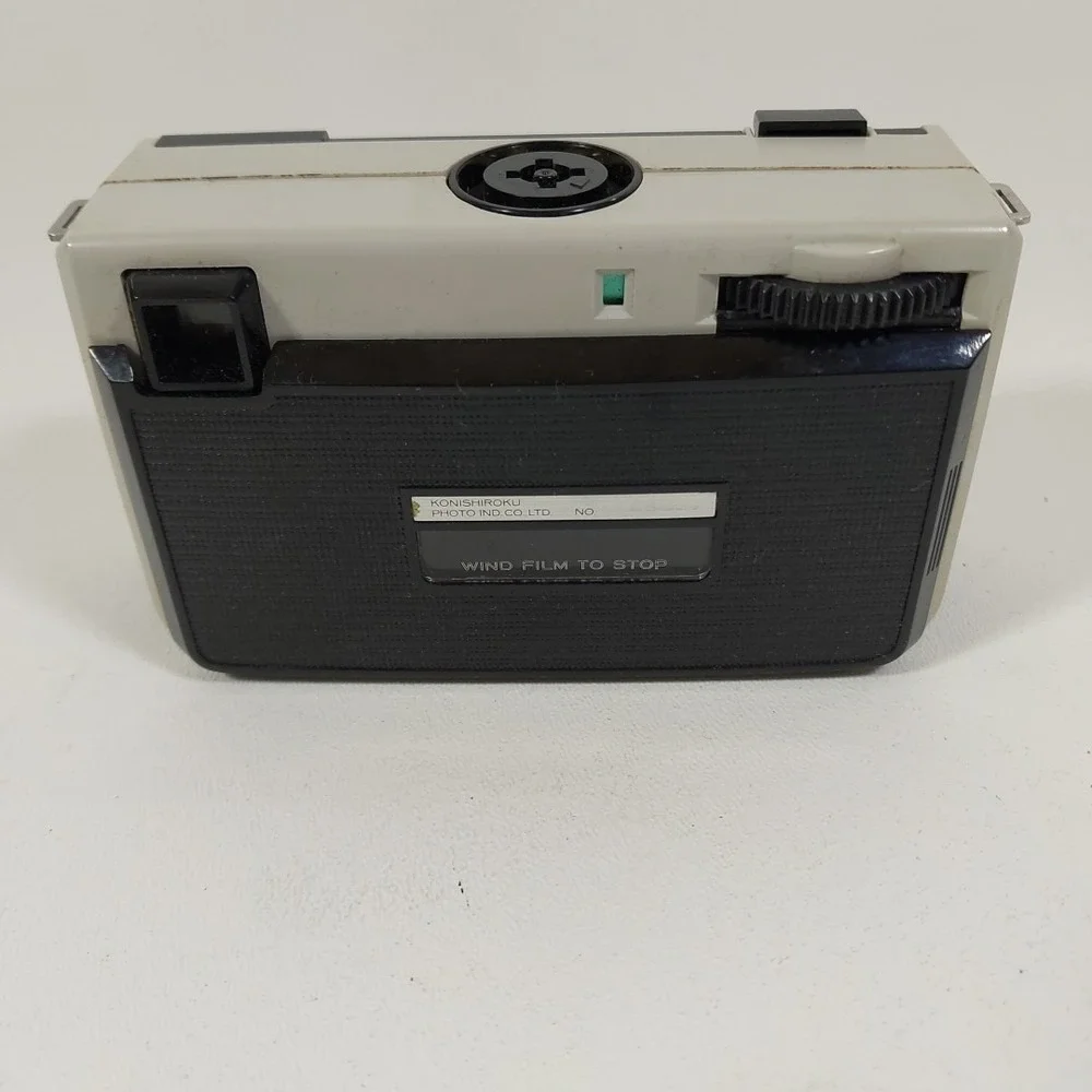 Vintage Konipak 300 Konica 126 Film Camera and case‎