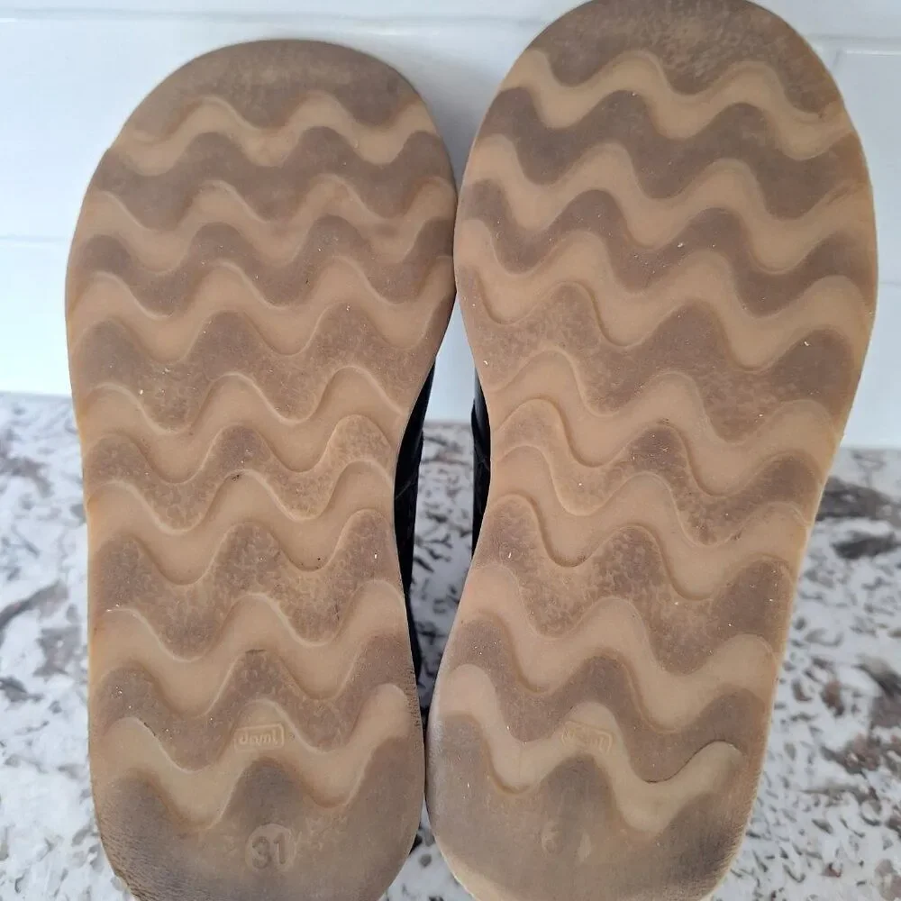 Armani Junior used good
