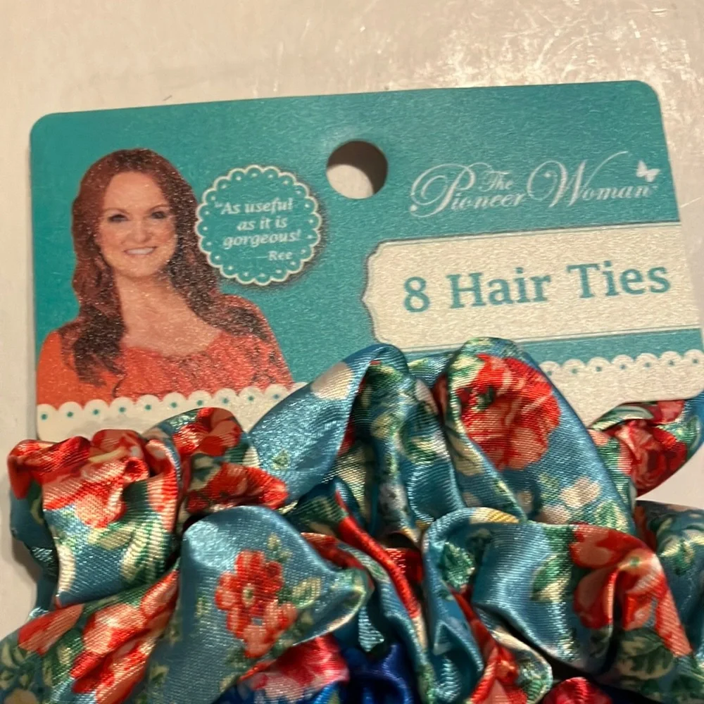 The Pioneer Woman set hair