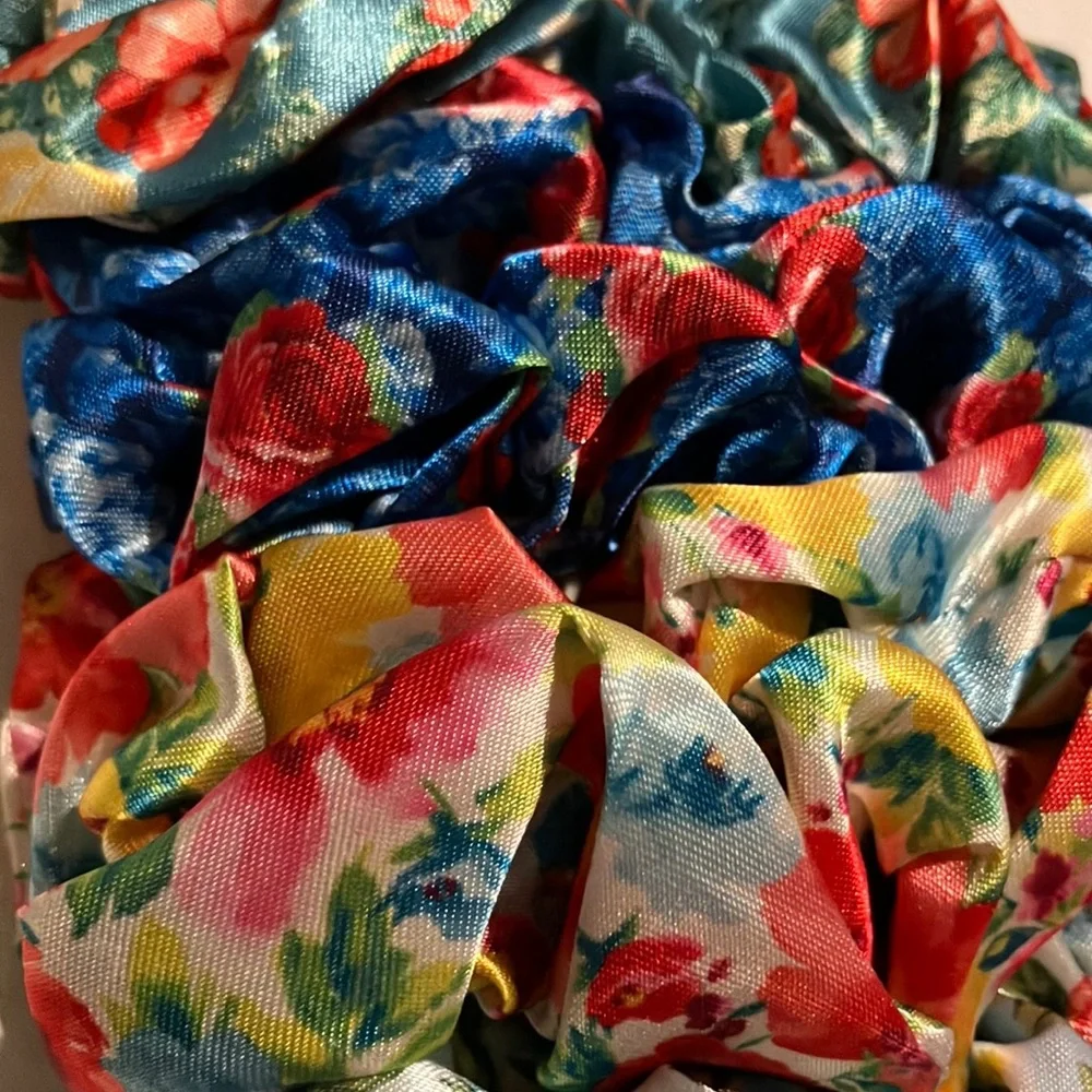 The Pioneer Woman set hair