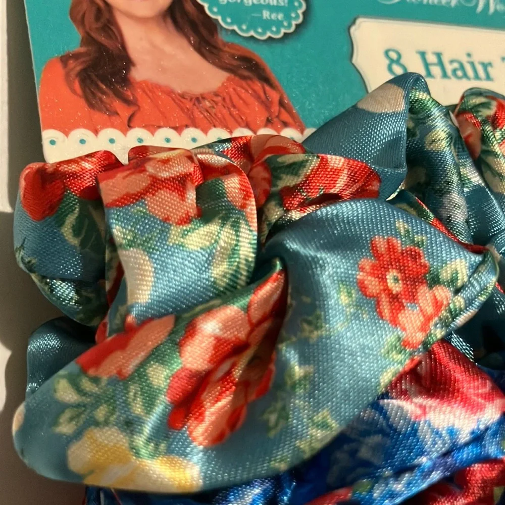 The Pioneer Woman set hair
