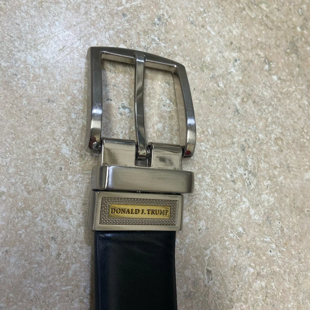 Donald J. Trump Signature Collection Leather Belt Black/Brown 44/110 Reversible