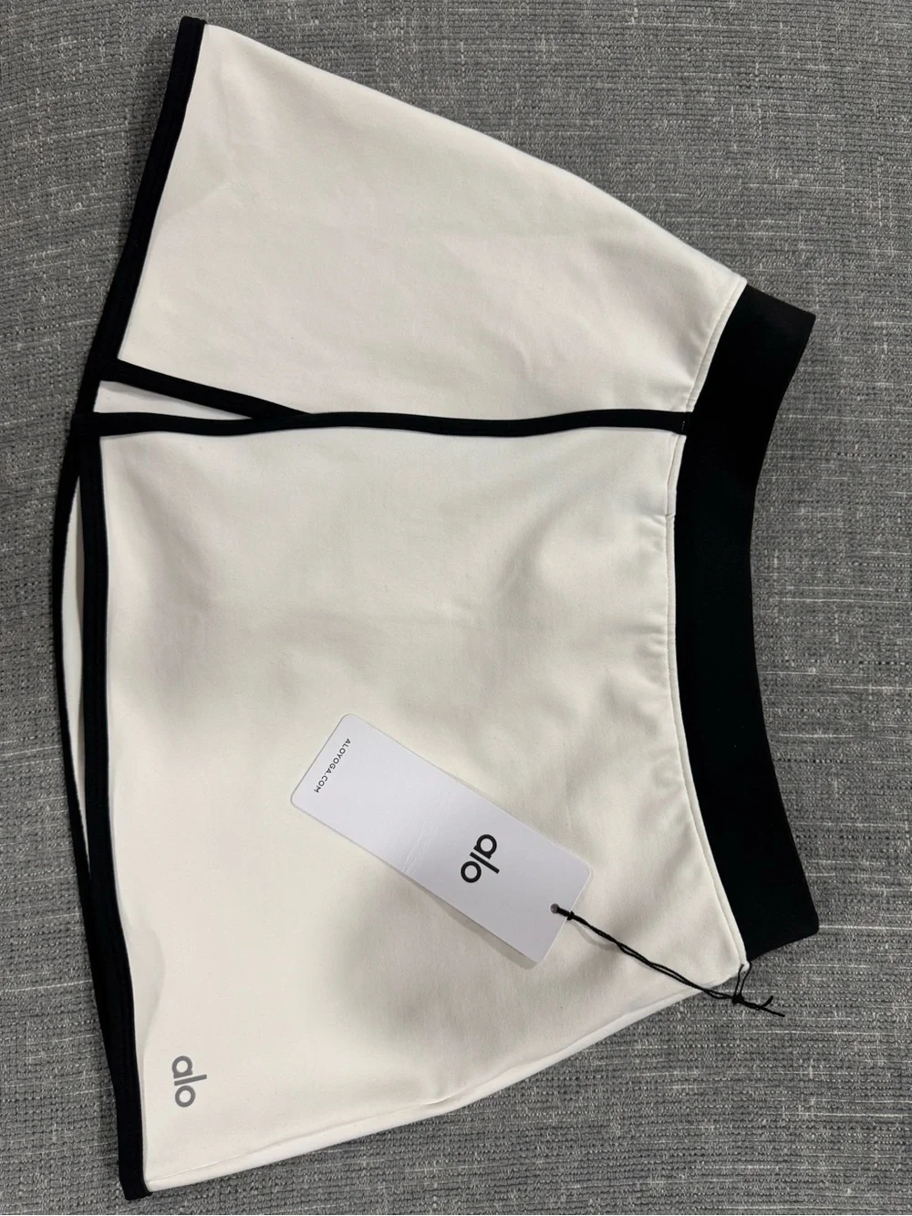 Airbrush streamlined skirt ivory/black