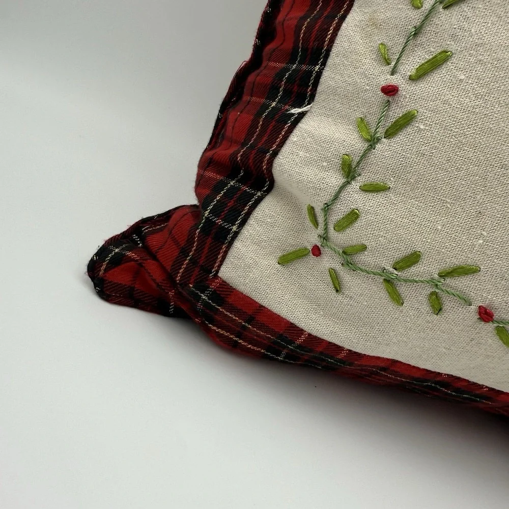 The Unbranded Brand christmas throw