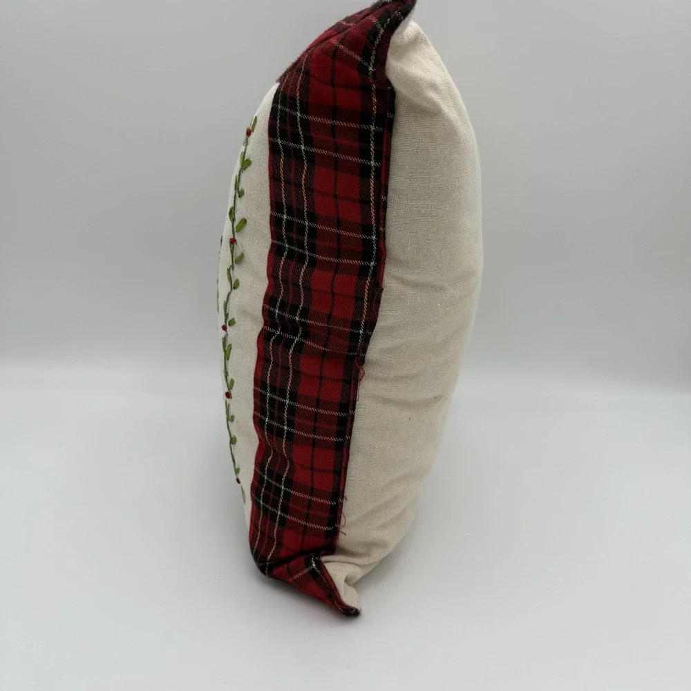 The Unbranded Brand christmas throw