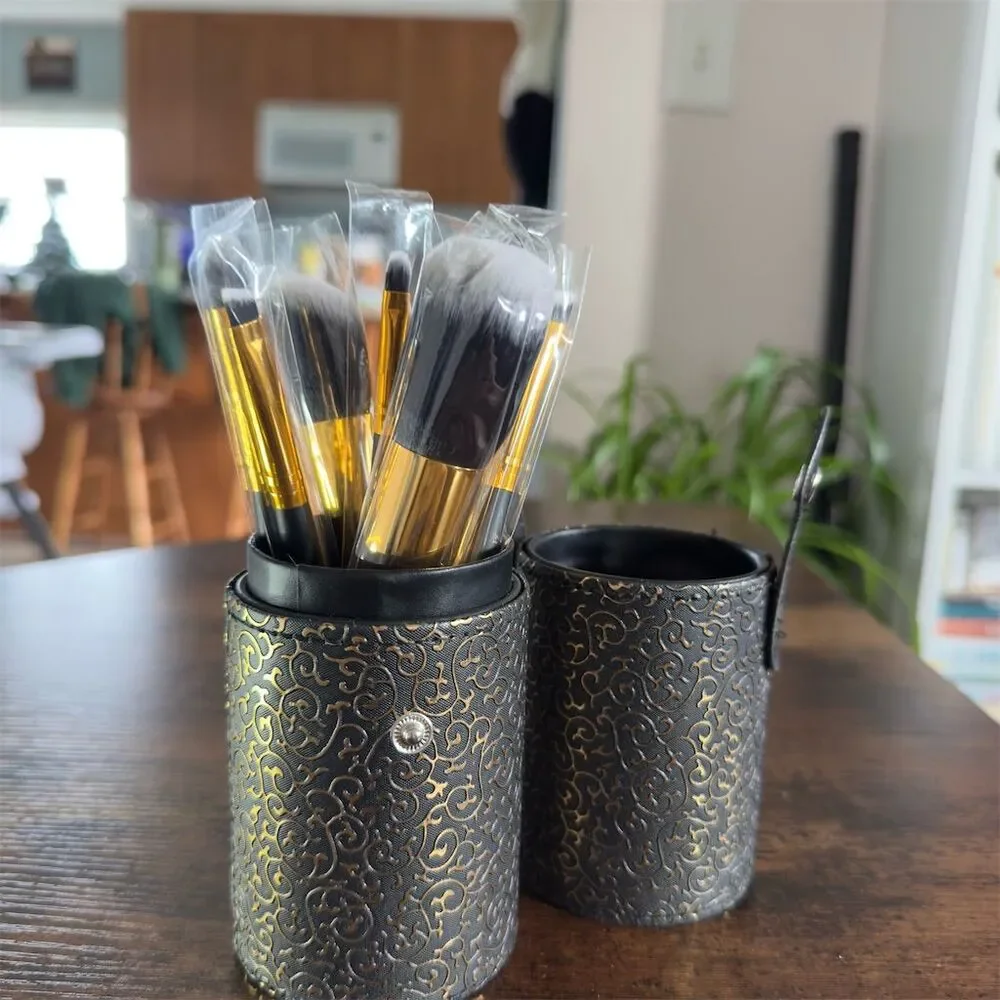 L'BRI‎ 7-Piece Makeup Brush Set with Holder Travel-Friendly