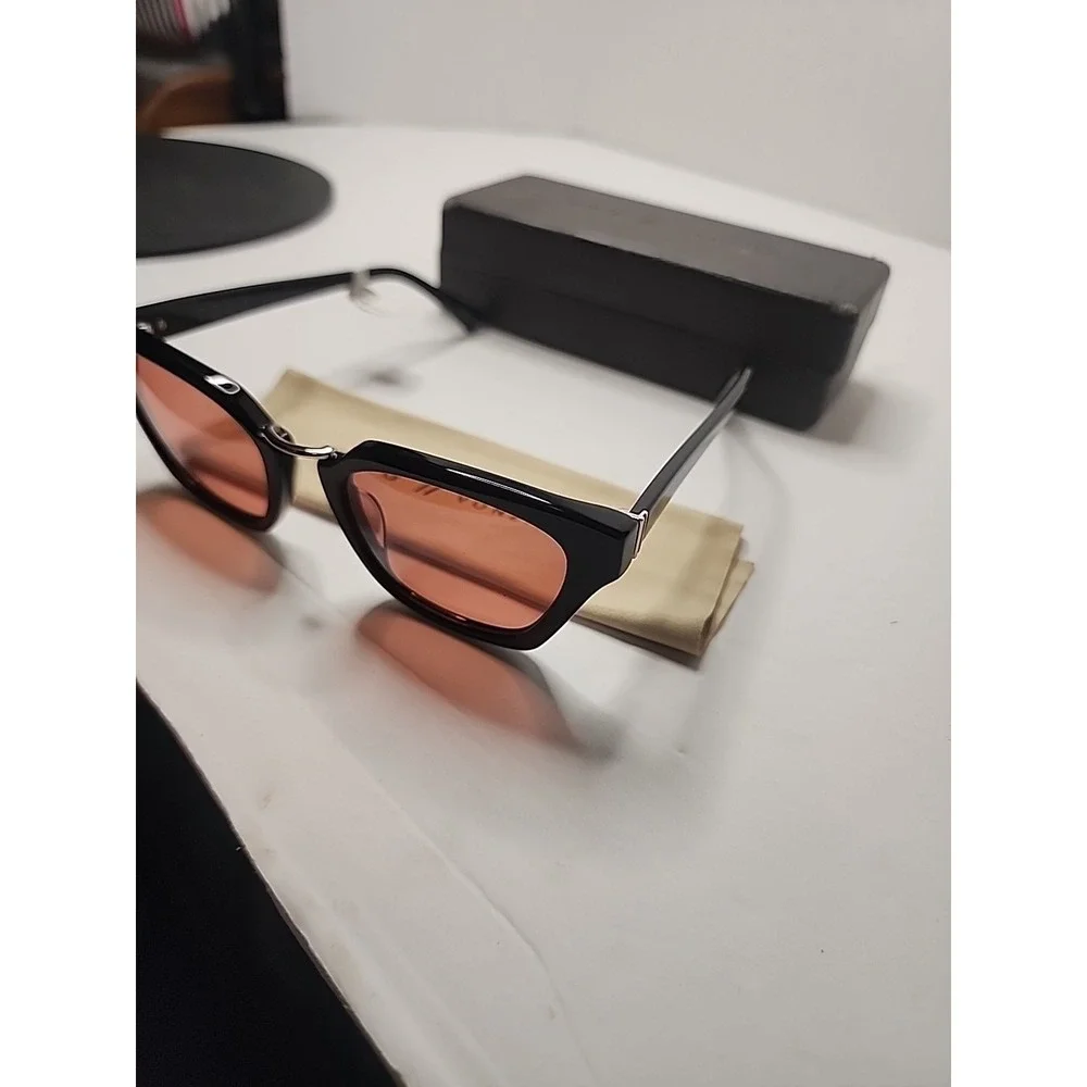 VonZipper Jinx Sunglasses Black‎ with Rose Amber Gradient Lenses Cat Eye