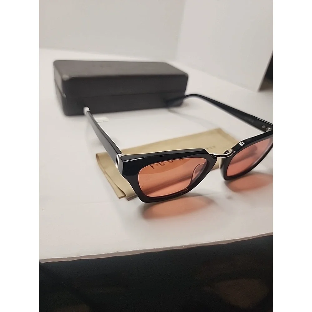 VonZipper Jinx Sunglasses Black‎ with Rose Amber Gradient Lenses Cat Eye
