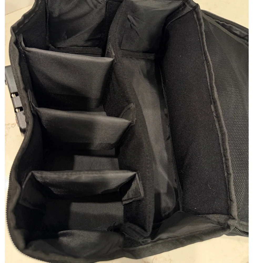 Locking‎ bag Storage Bag with TSA Combination Lock and Adjustable Dividers