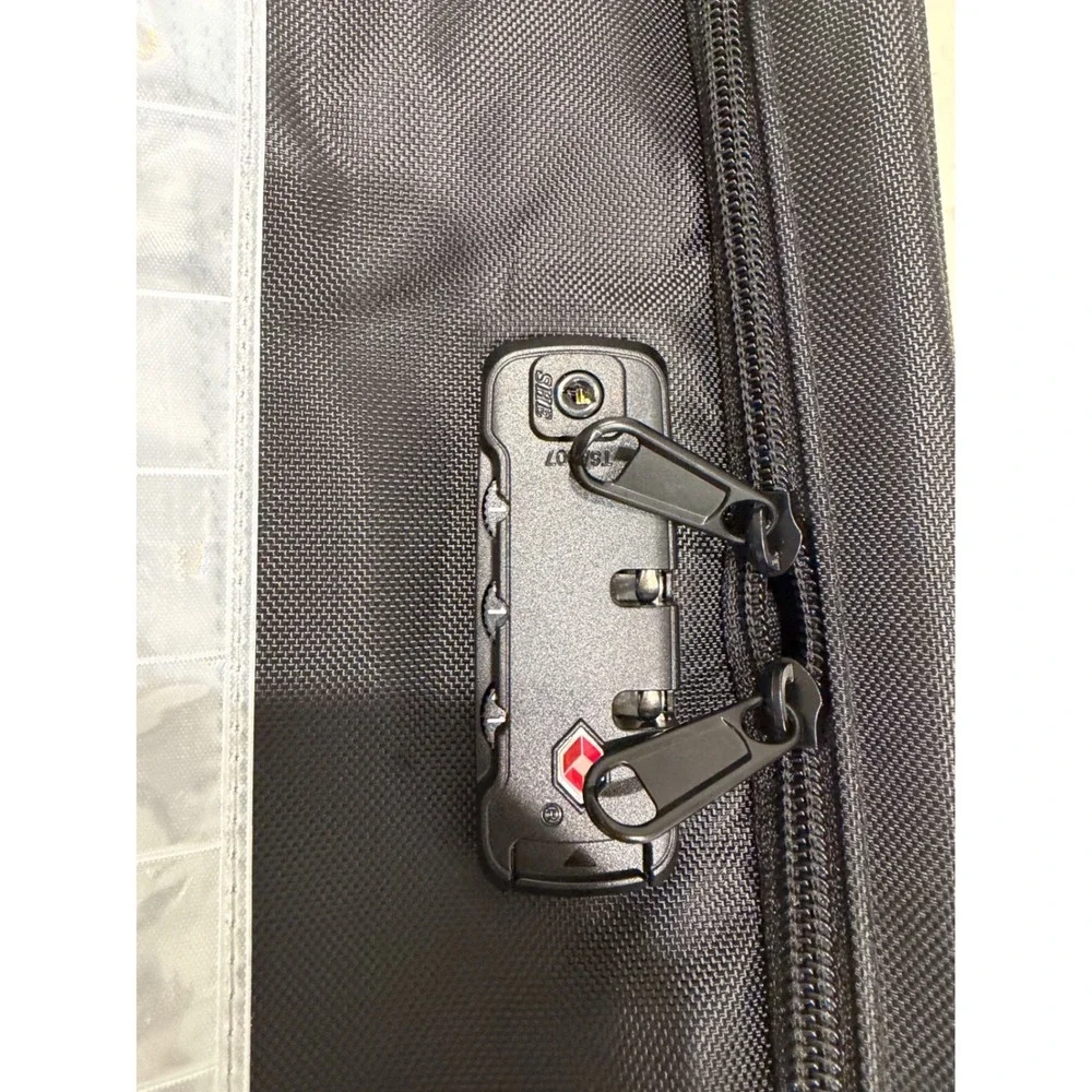 Locking‎ bag Storage Bag with TSA Combination Lock and Adjustable Dividers
