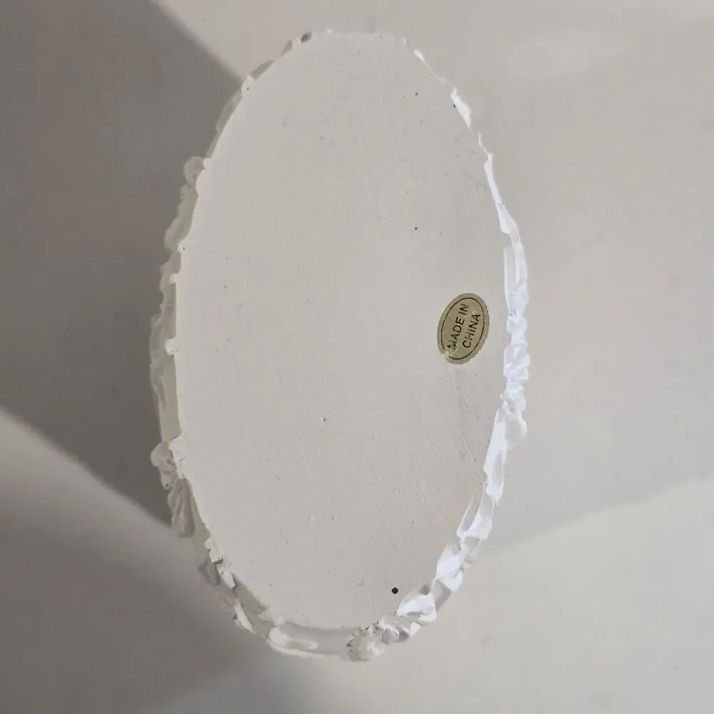 Unbranded toothbrush holder