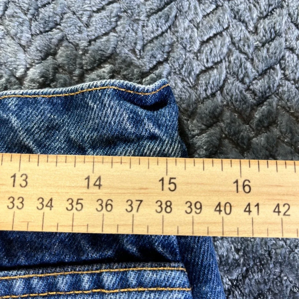 Levi Strauss Signature discover timeless