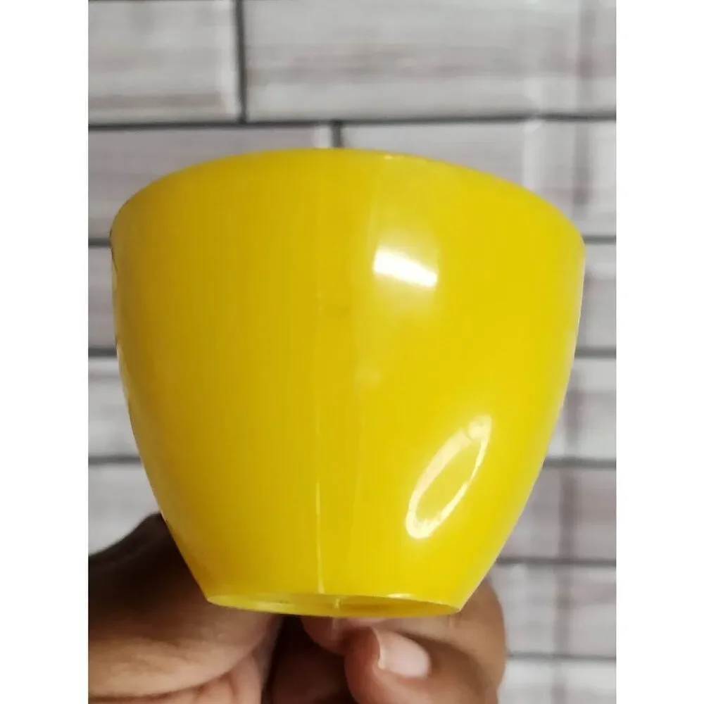 No Brand yellow plates