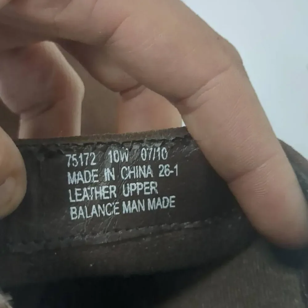 Clarks ships quickly
