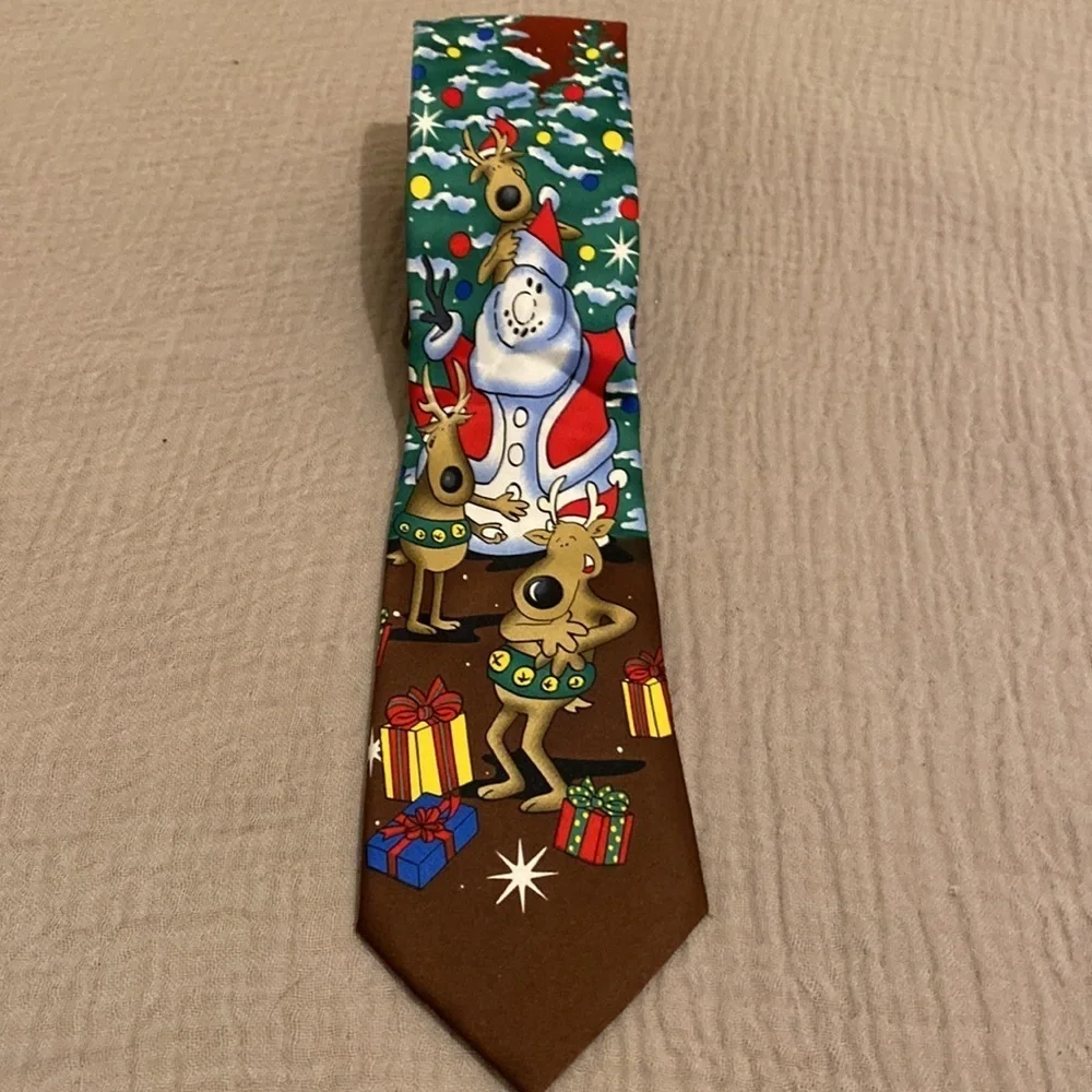 NOEL HOLLIDAY COLLECTION GRAPHIC TIE . Perfect for Christmas Party. NEW .