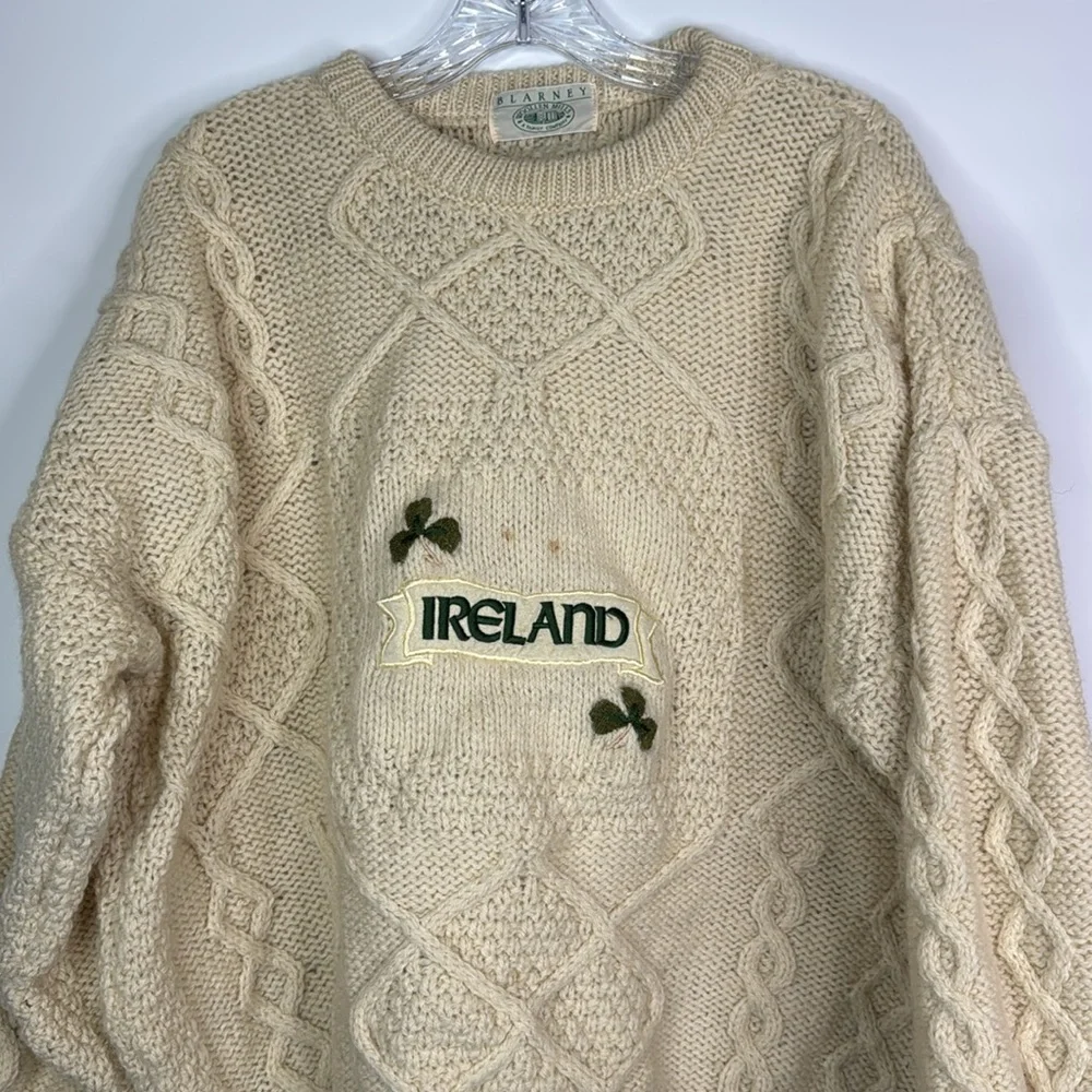 Blarney Woollen Mills sleeve there clover
