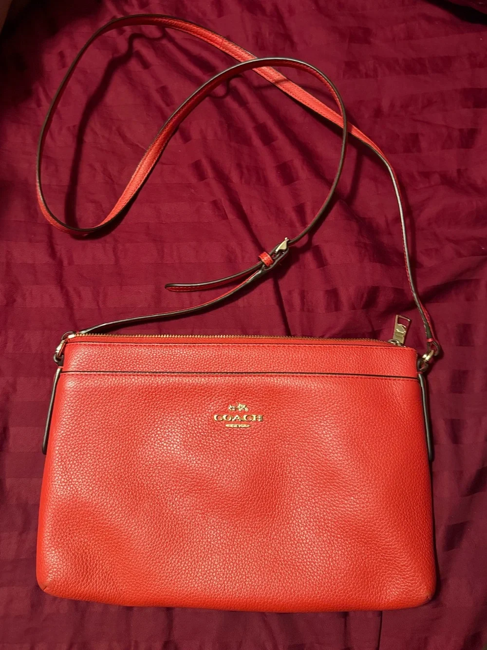 Coach sleek crossbody