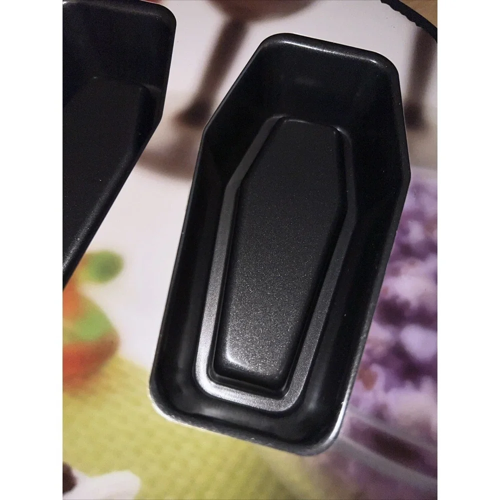 WILTON Halloween 6 Cavity COFFIN CAKE PAN Casket Cupcake Mold NEW‎ Dessert Shell