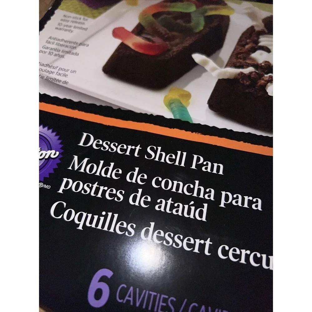 WILTON Halloween 6 Cavity COFFIN CAKE PAN Casket Cupcake Mold NEW‎ Dessert Shell