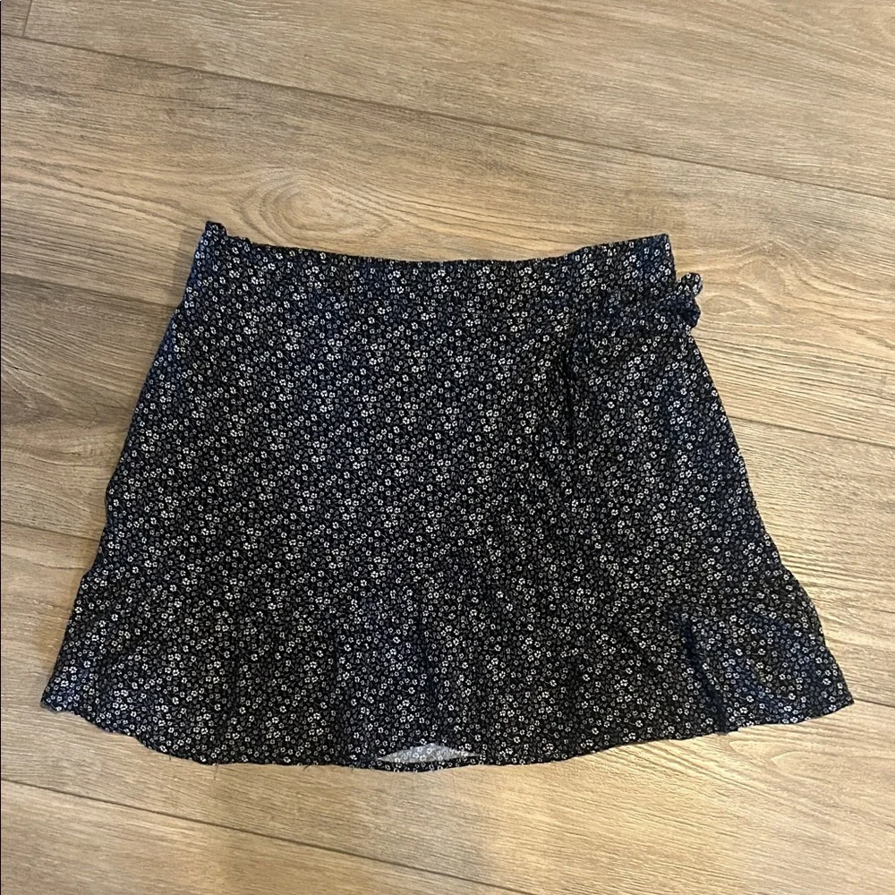 Cynthia‎ Rowley Floral Navy Blue and White Skirt
