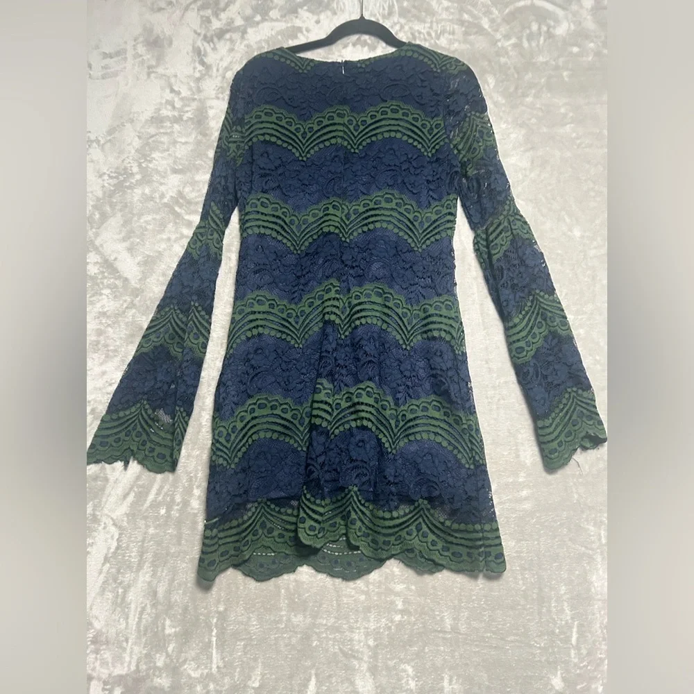 VeryJ Lace Mini Long Sleeve Bell Sleeve Dress Women’s Large Green Blue Mermaid