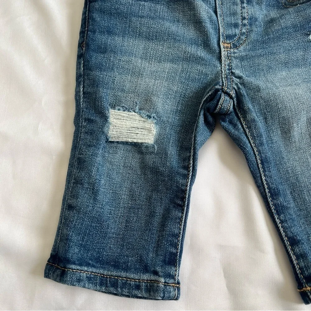 Baby Gap Distressed Denim Slim Fit Elastic Waist Jeans in Size 3-6 Months