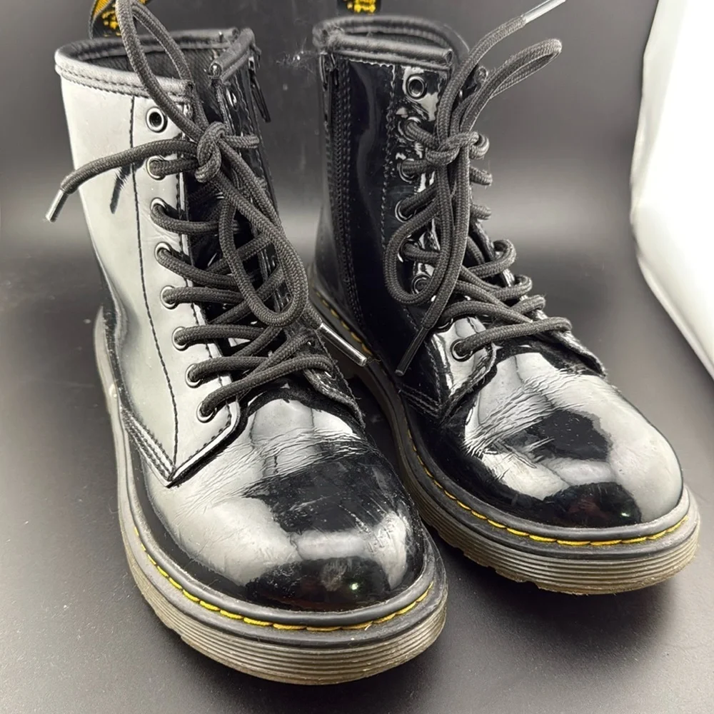 Kids Dr. Martens 1460 Patent Leather Black Lace Up Boots With Side Zipper Size 2
