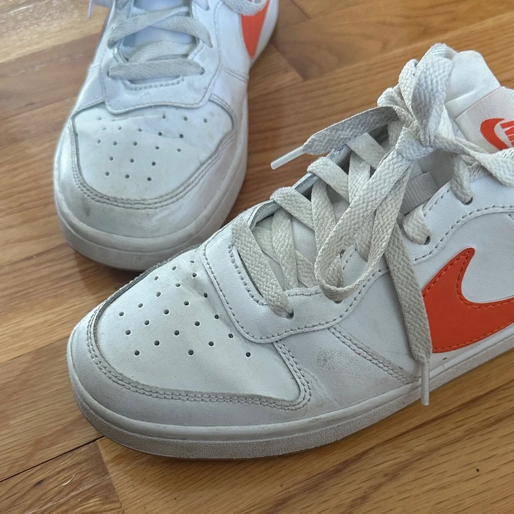 Nike worn handful