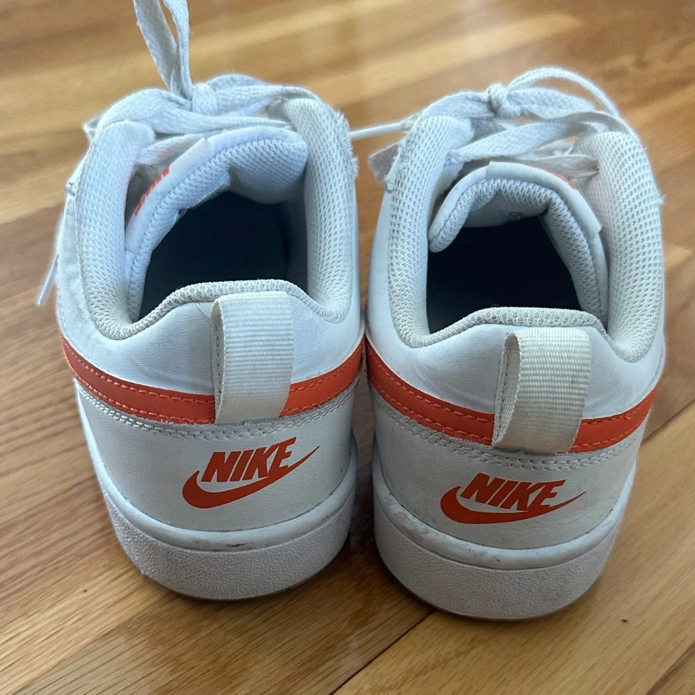 Nike worn handful