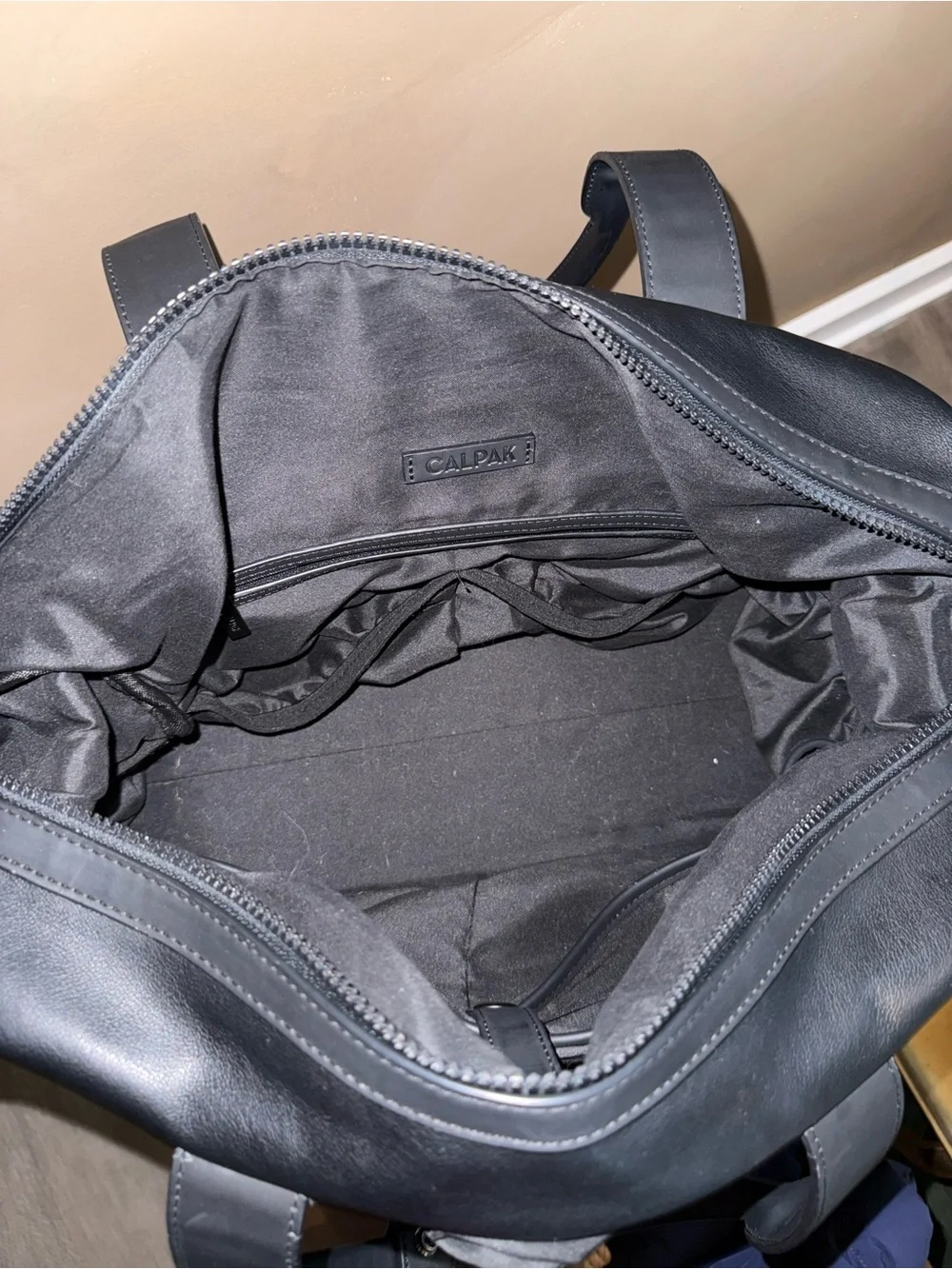 Calpak minimal black