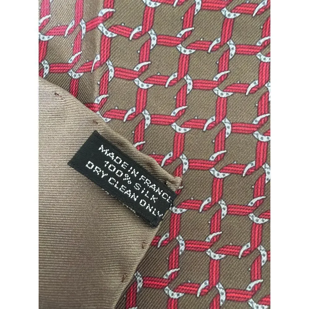 Hermes elegant scarf