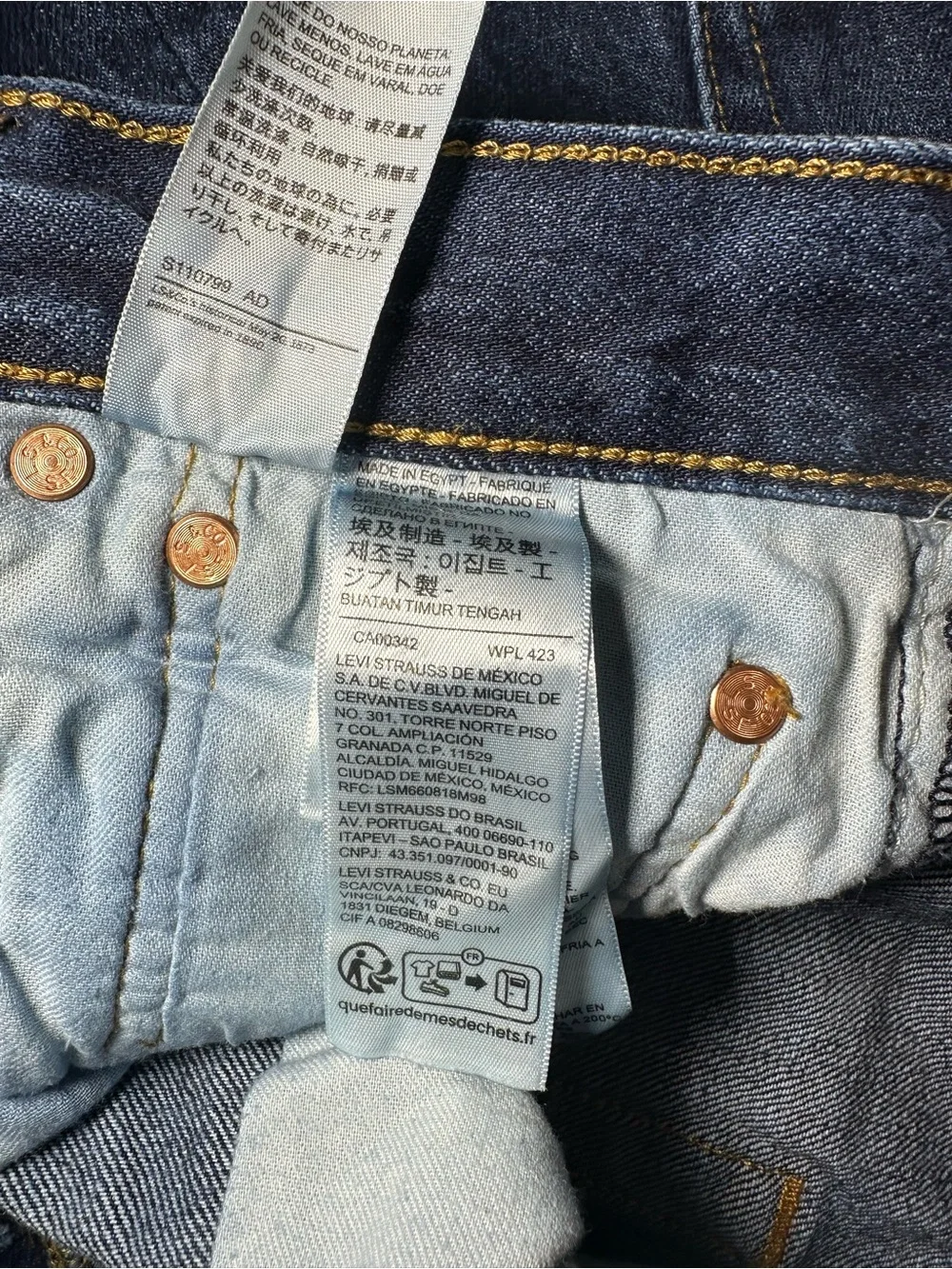 Levis color may