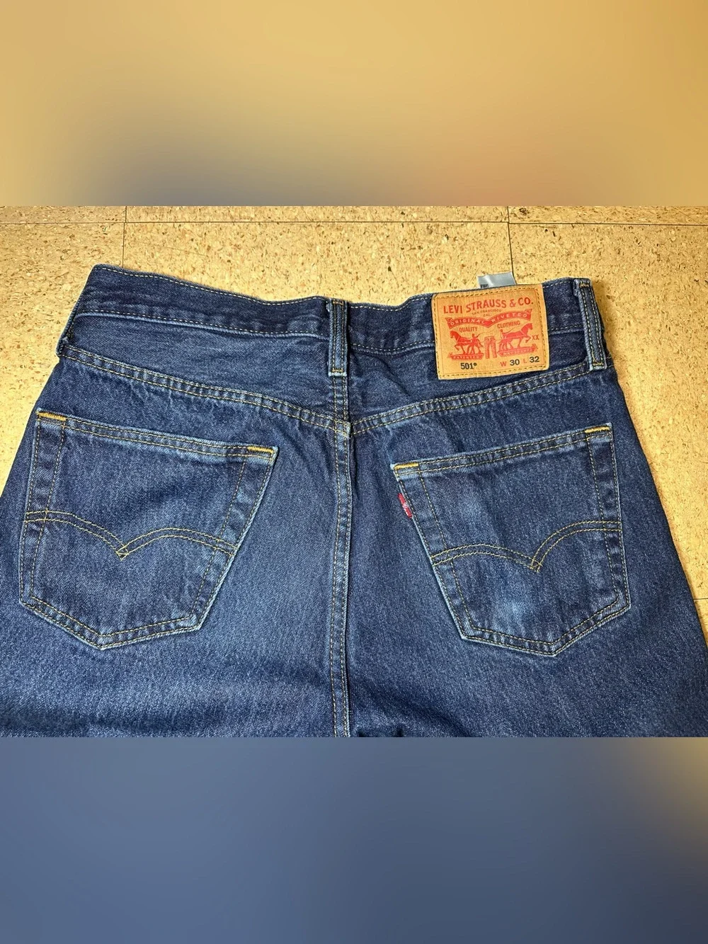 Levis color may