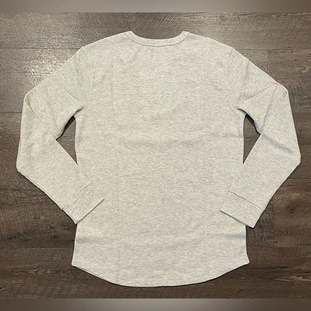 Old Navy Boy’s Oatmeal Long Sleeve Heat Baselayer Shirt Size XXL (18)