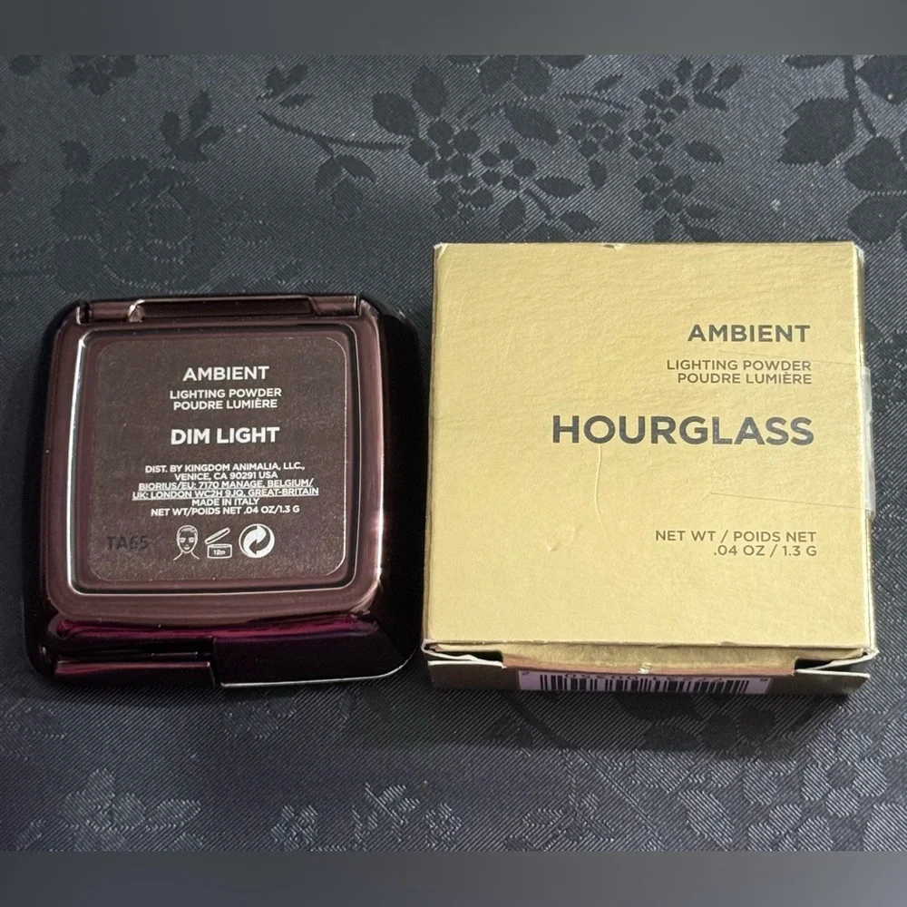 Hourglass Mini Ambient Lighting Powder In Shade Dim Light