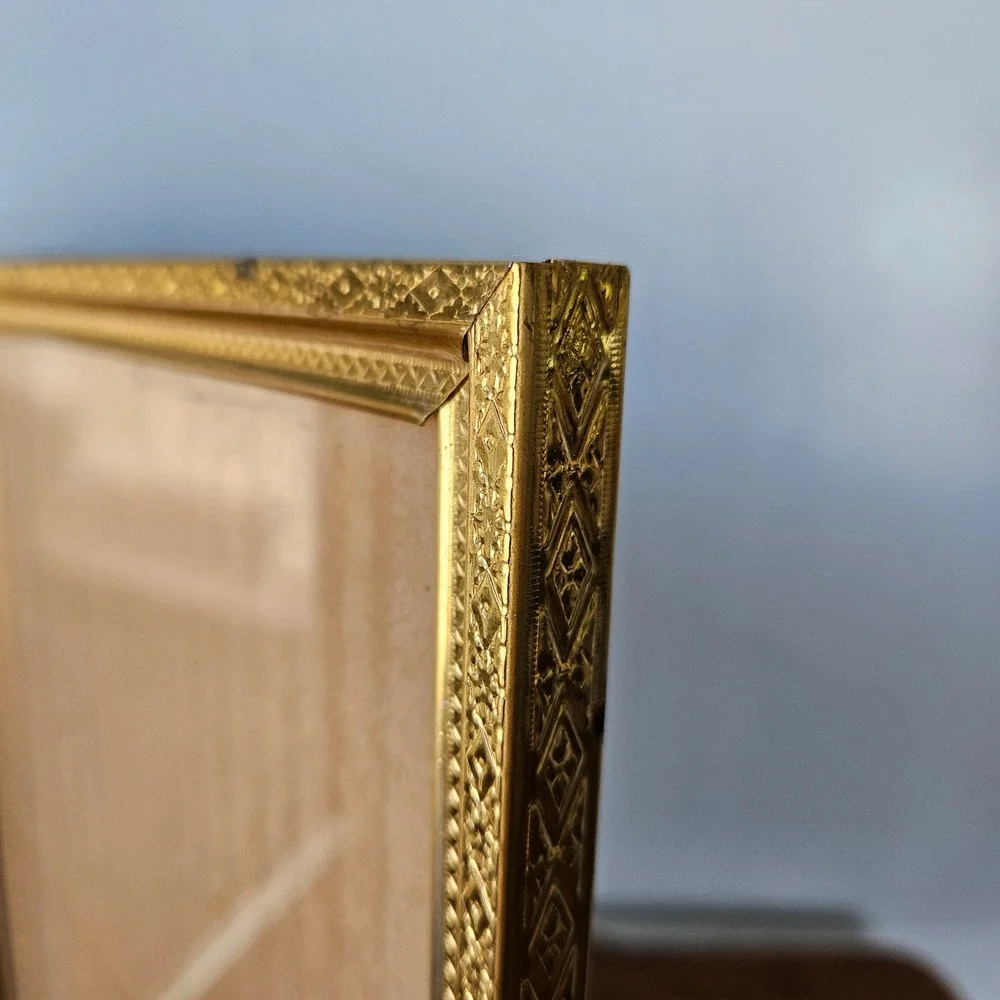 N/A metal fold