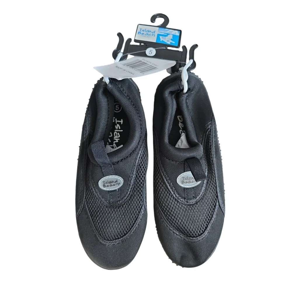 NWT Island Beach Kids Size 5 Black Water Aqua Shoes for Summer pool