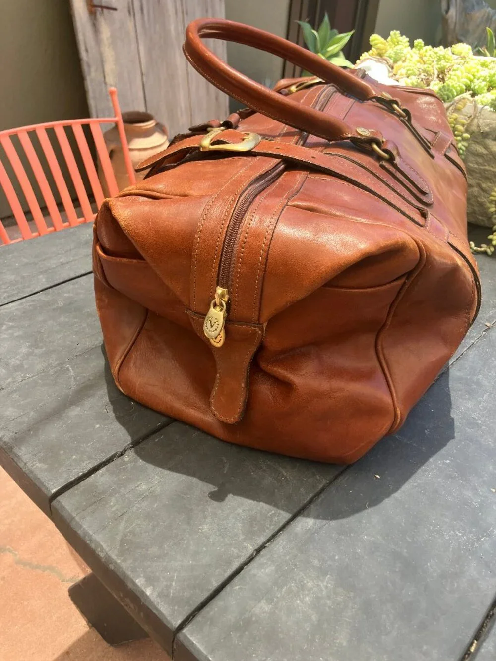 Valentina this leather