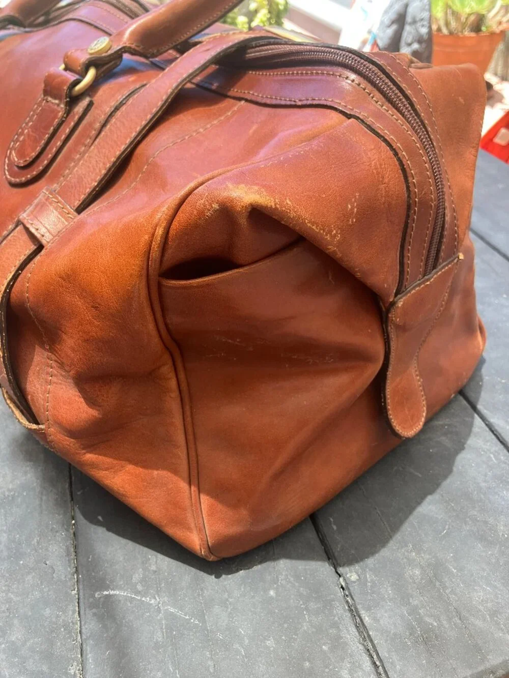Valentina this leather