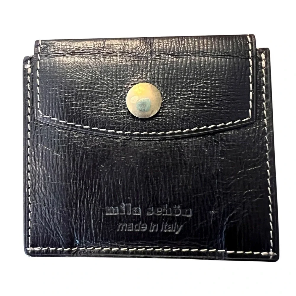 Mila Schon sleek sophisticated