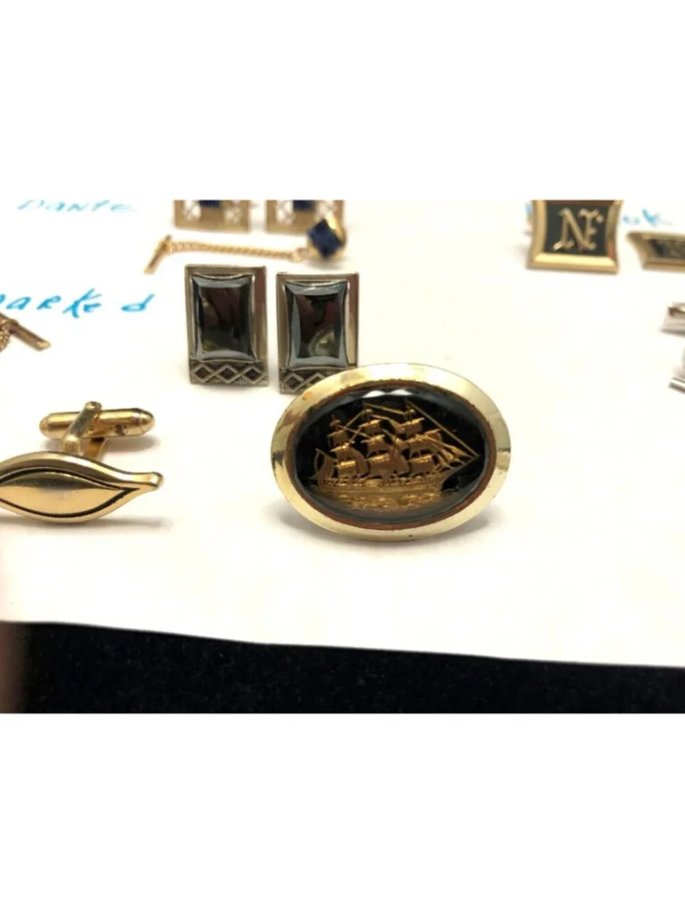 VINTAGE LOT OF CUFF LINKS AND TIE TACS - SWANK, SHIELDS, HICKOK, DANTE