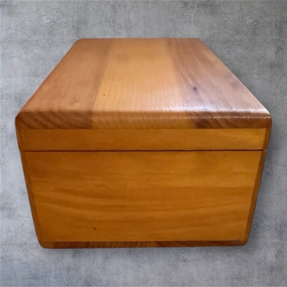 Lane 8” scratches cedar