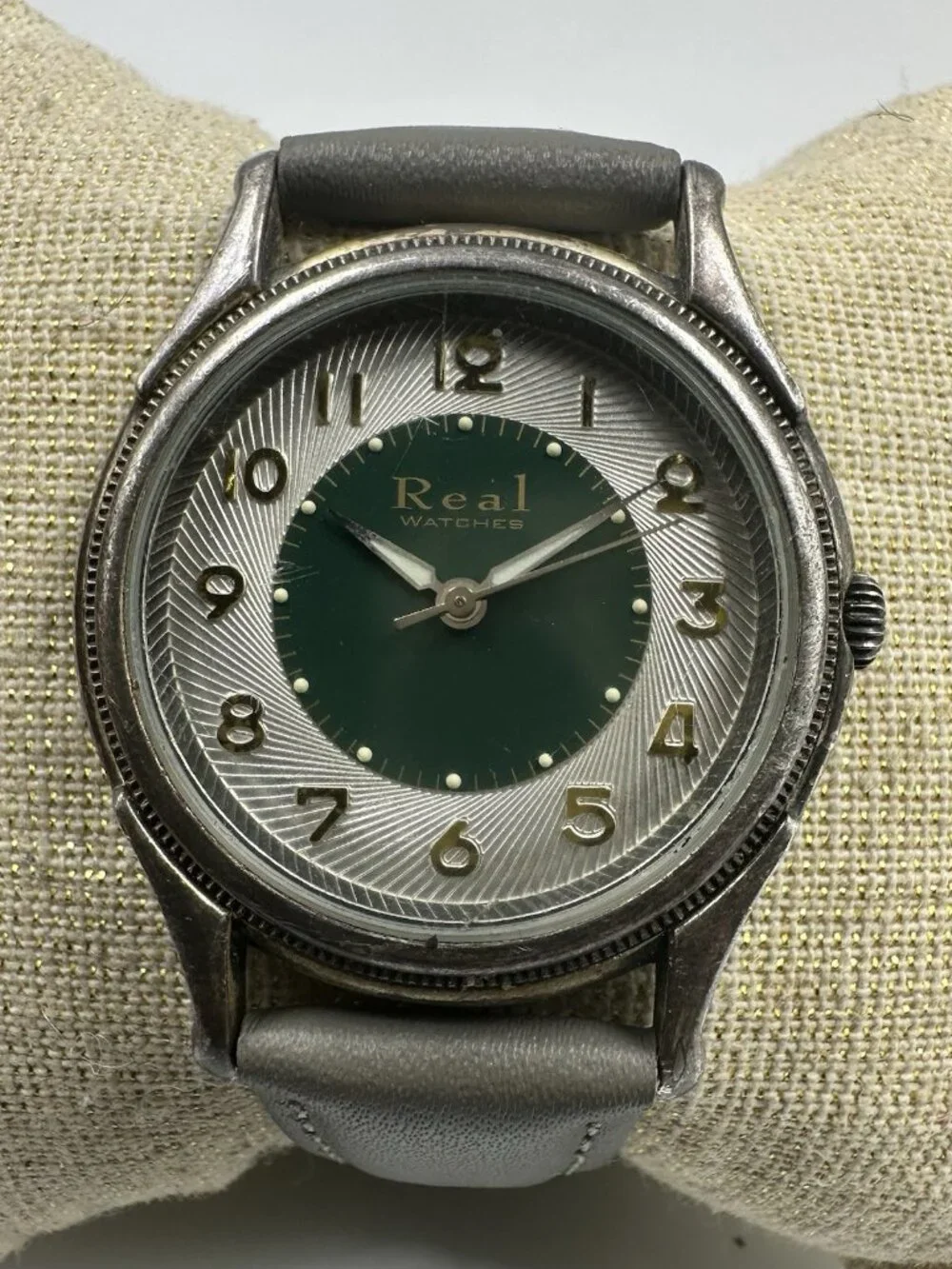Real Watches Watch Men Silver Tone Green Dial Grey Leather New Battery 9