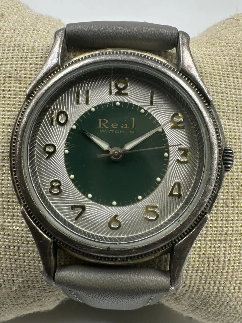Real Watches Watch Men Silver Tone Green Dial Grey Leather New Battery 9