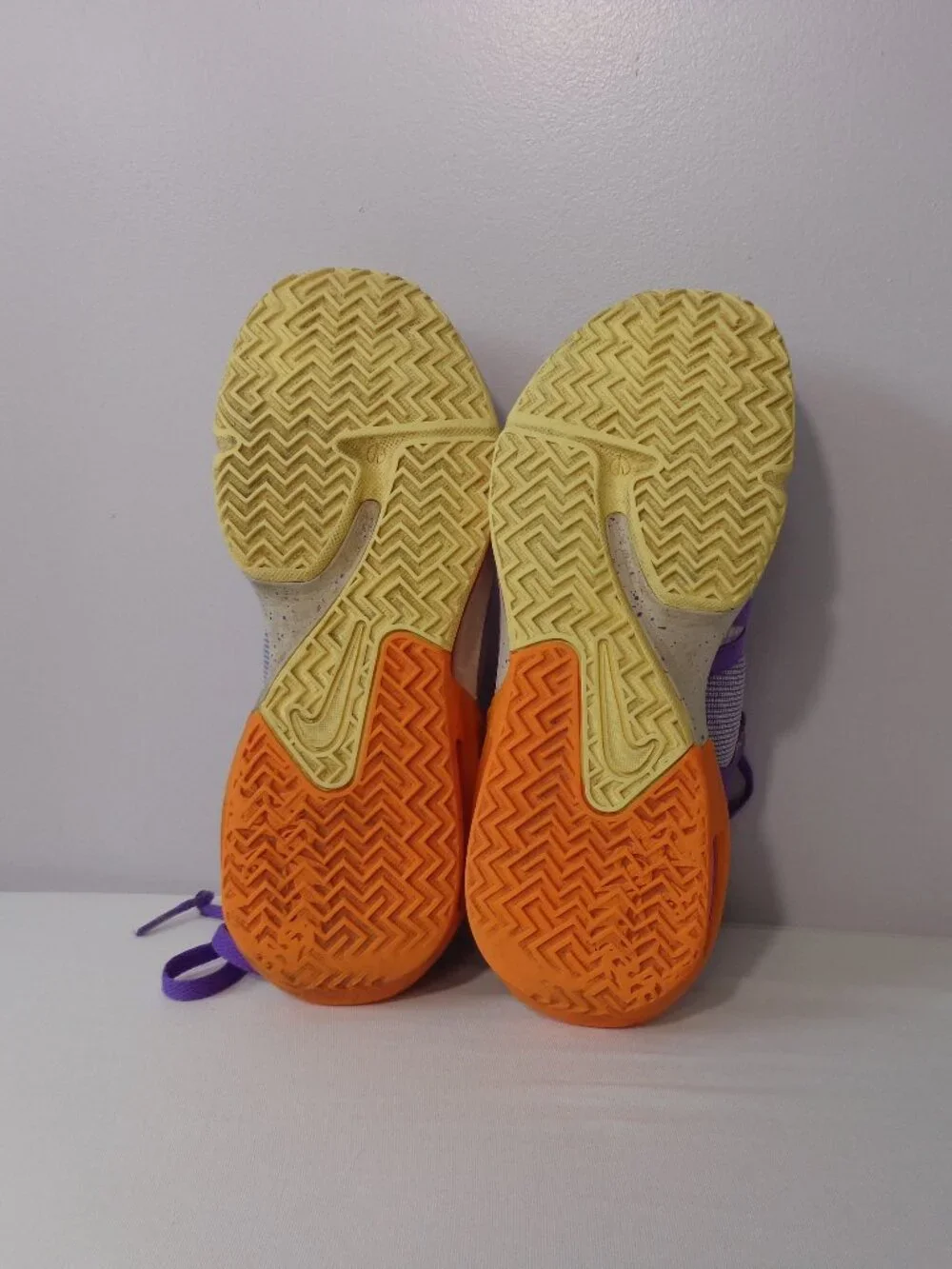 Nike LeBron Witness 7 Basketball Shoes GS Action Grape/Orange Youth Size 6Y
