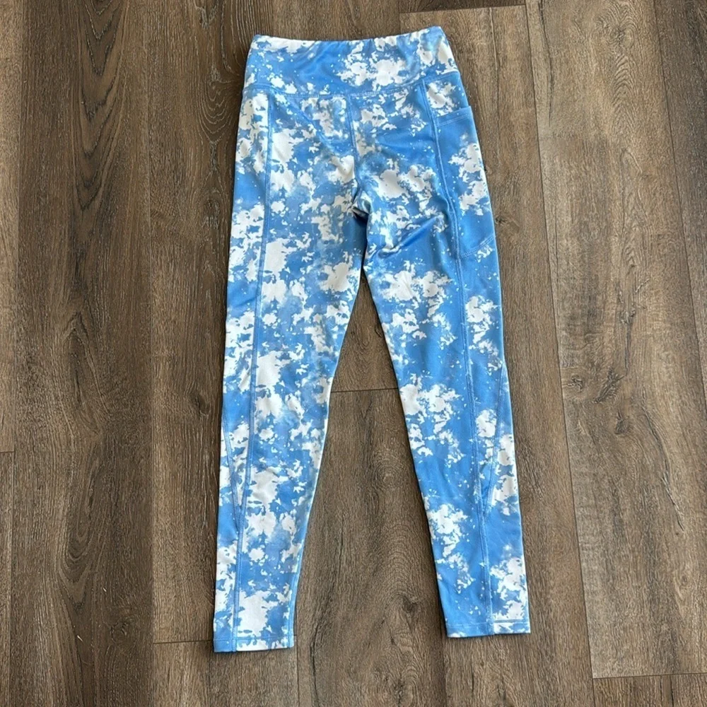 Vineyard Vines Leggings.  Girl’s size medium (10/12). Like new condition!