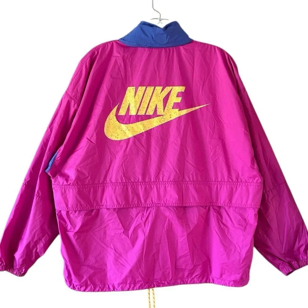 Nike very sporty design