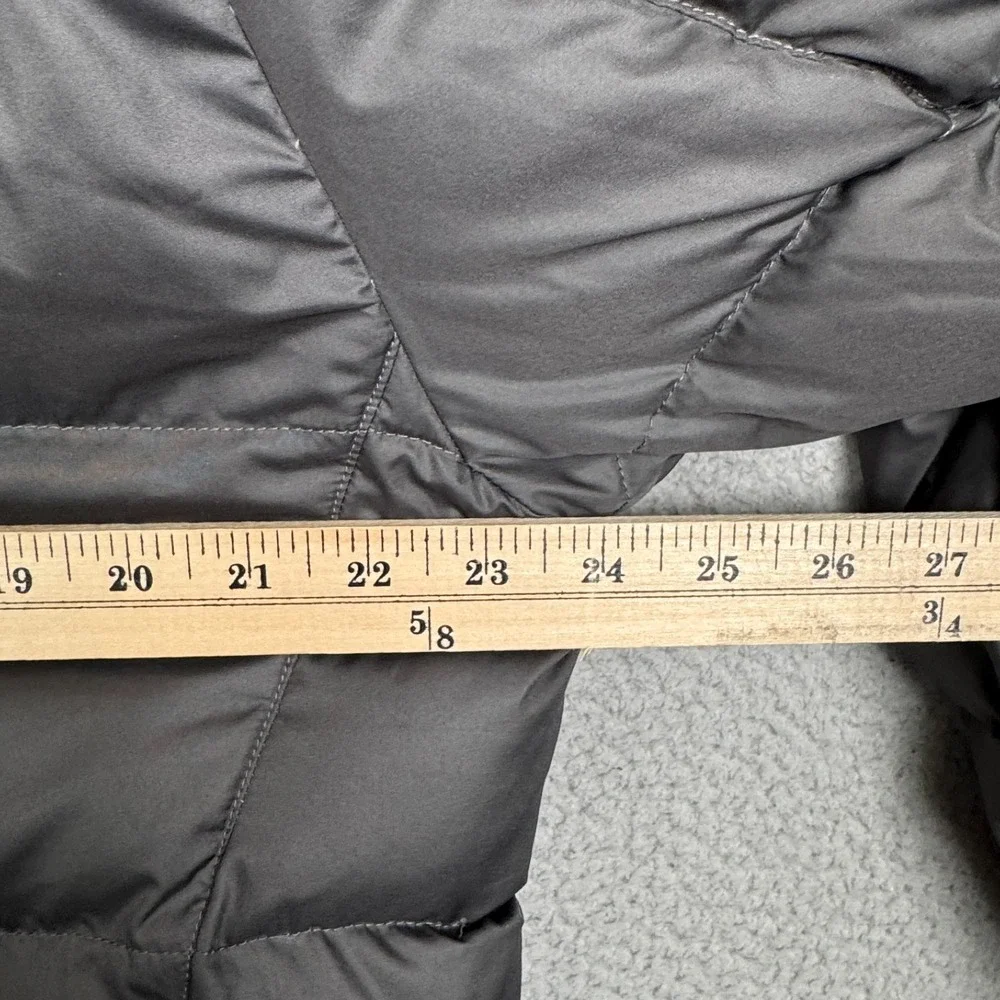 Eddie Bauer features puffer versatile