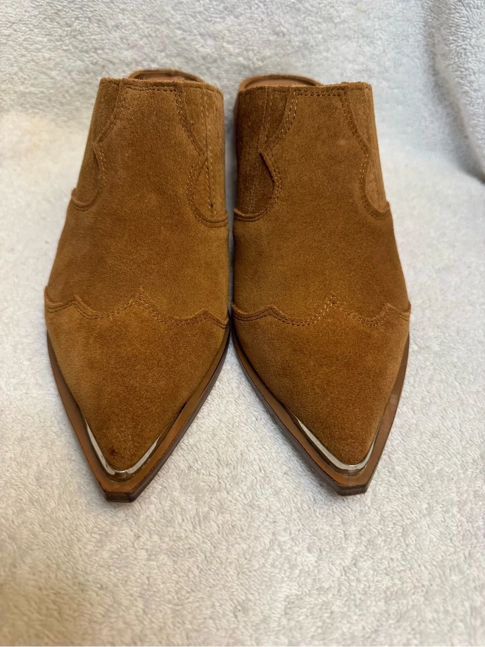 Chinese Laundry Marishka Western Suede Mules Tan 8 NIB New In Box Metal Toe Boho