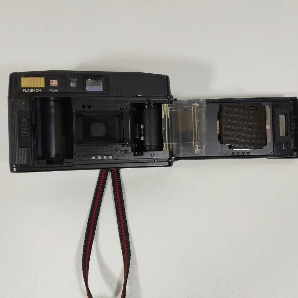Minolta Talker Auto Focus Camera‎ 35mm f2.8 Lens